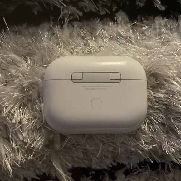 COPY - AirPods Pro (New) - Picture 2 of 4